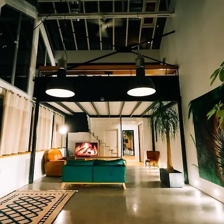 Le Bengale : Loft Atypique * ナント